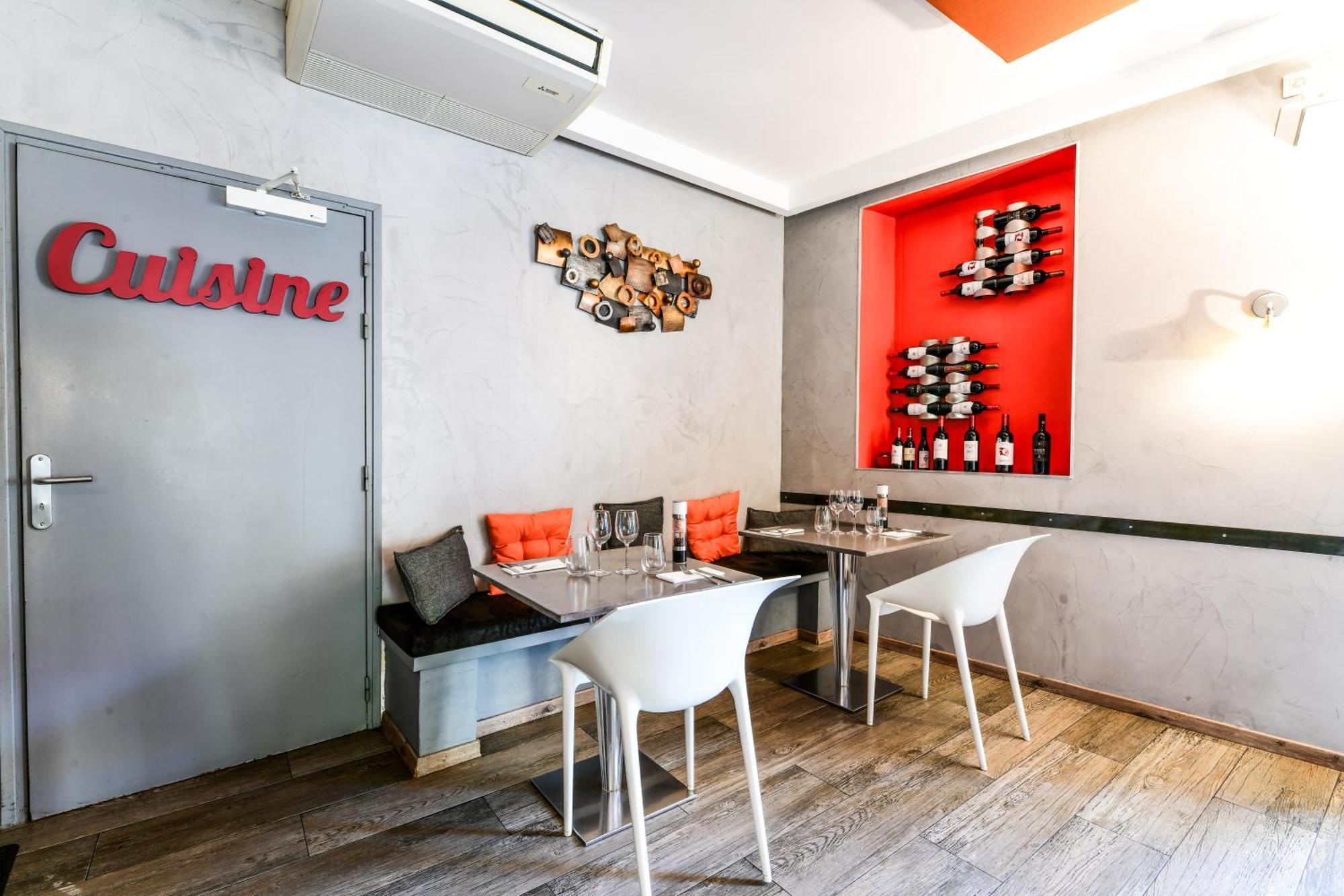 Logis Hotel & Restaurant Le Cadet De Gascogne Saint-Justin  Ngoại thất bức ảnh